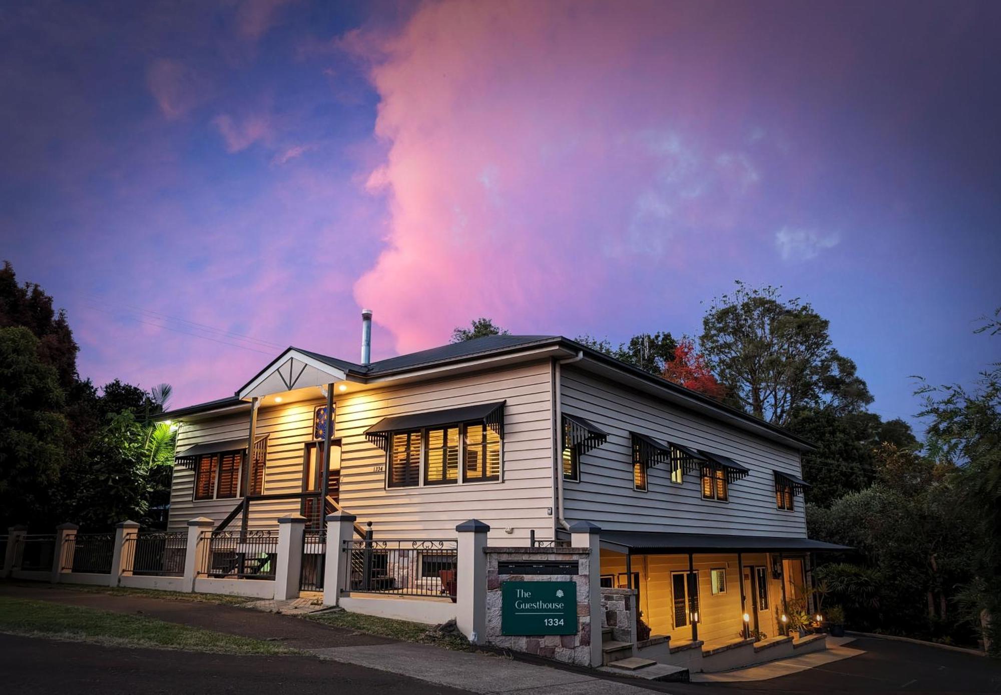 The Guesthouse Малени Экстерьер фото